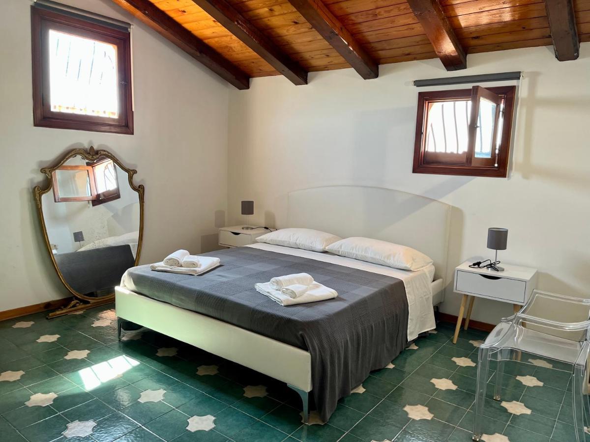 Villa Letizia Rooms & Apartments 노토 외부 사진